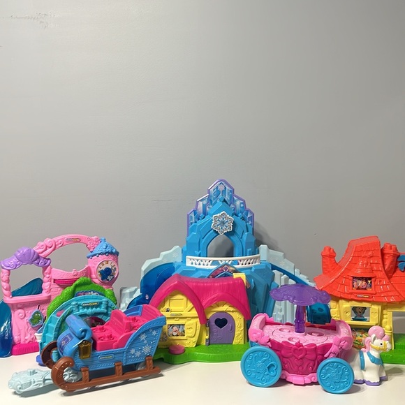 Fisher-Price Other - Original little people princess set!